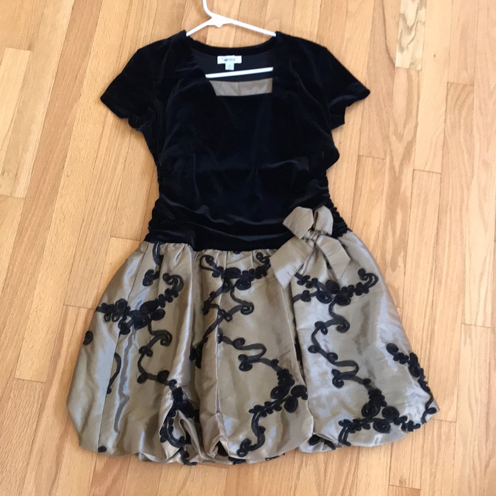 Girl’s Formal Dress
